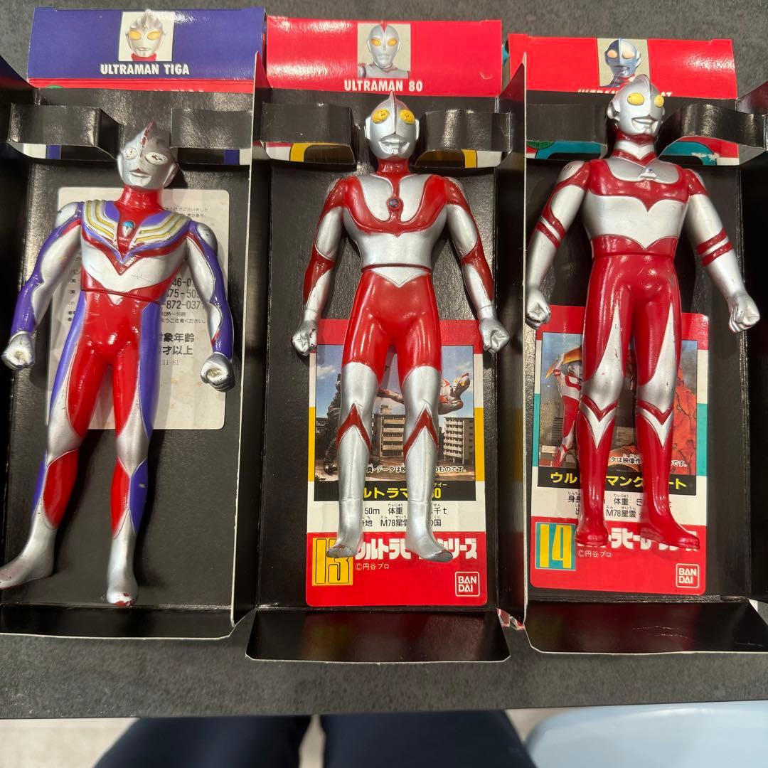 ウルトラマン　ウルトラヒーローシリーズ　ソフビ　フィギア　箱・カード付き