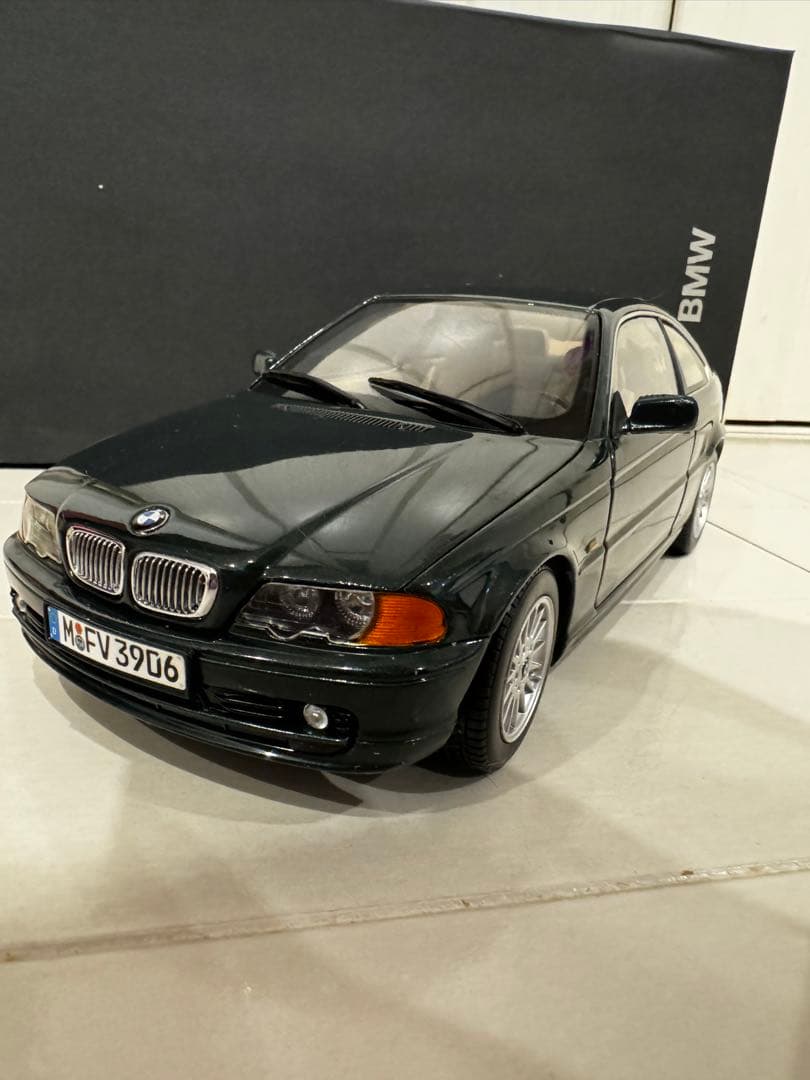  328Ci E46 Green 京商 ディーラー別注 1/18