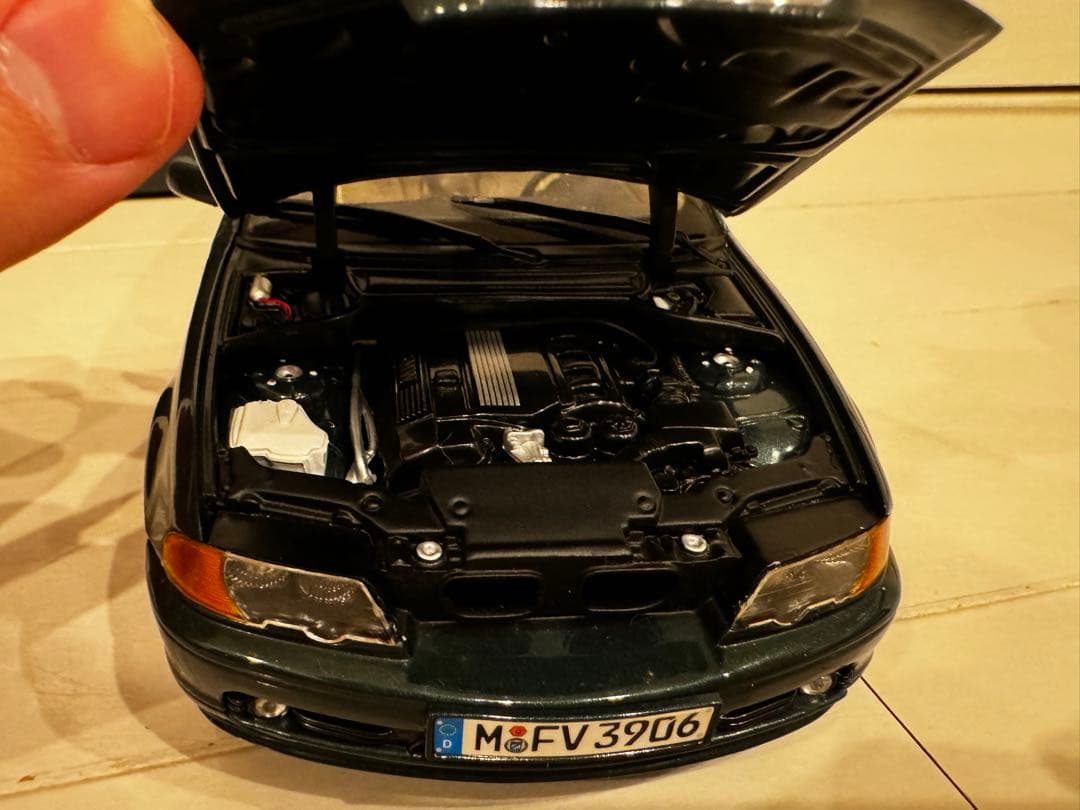  328Ci E46 Green 京商 ディーラー別注 1/18