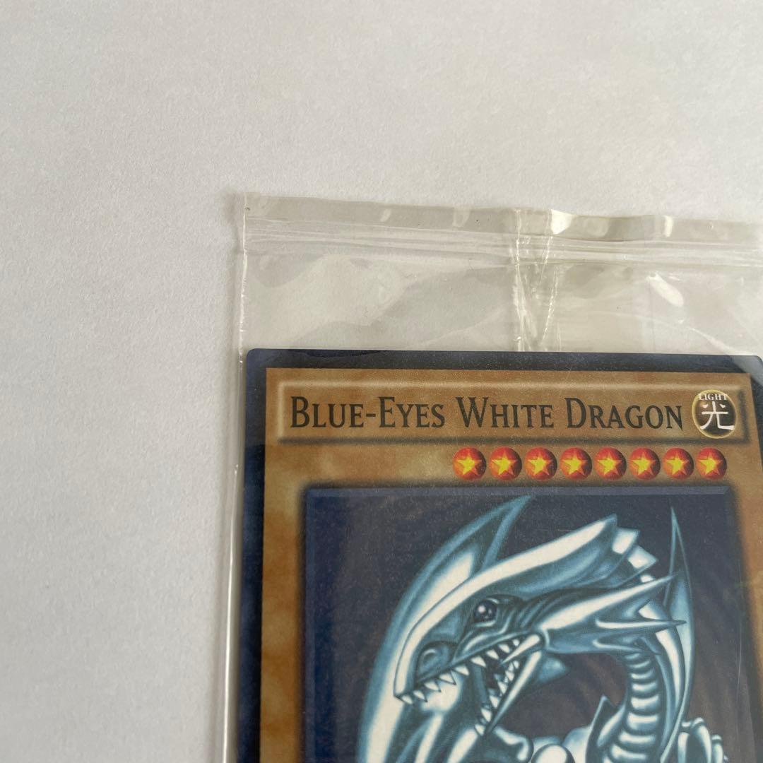遊戯王　青眼の白龍 BLUE-EYESWHITEDRAGON