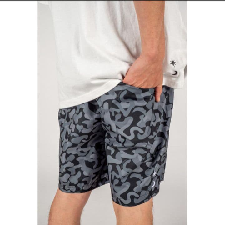 【新品未使用】ルースイソンブラ 20周年 カモ ショーツ XL 黒 ピステパンツ