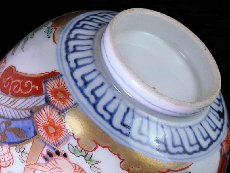 古伊万里　金襴手　雲鶴に松竹　孔雀羽に亀甲紋の図　蓋茶碗　E865AS-COf