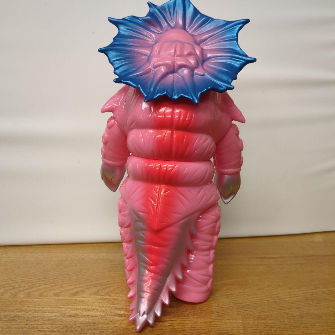 カプセル冷凍怪獣　コールドン　フィギュア