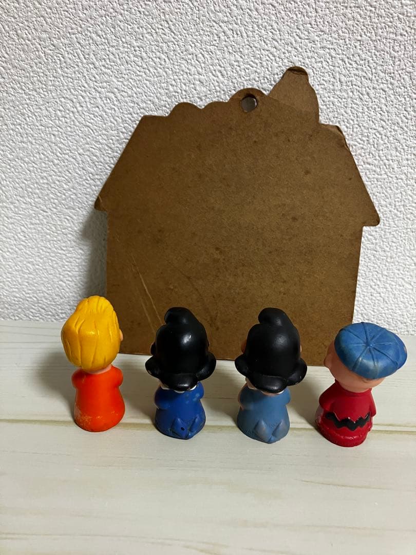 70年代 スヌーピーとピーナッツギャング　ソフビ　プッシュピンズ　まとめて