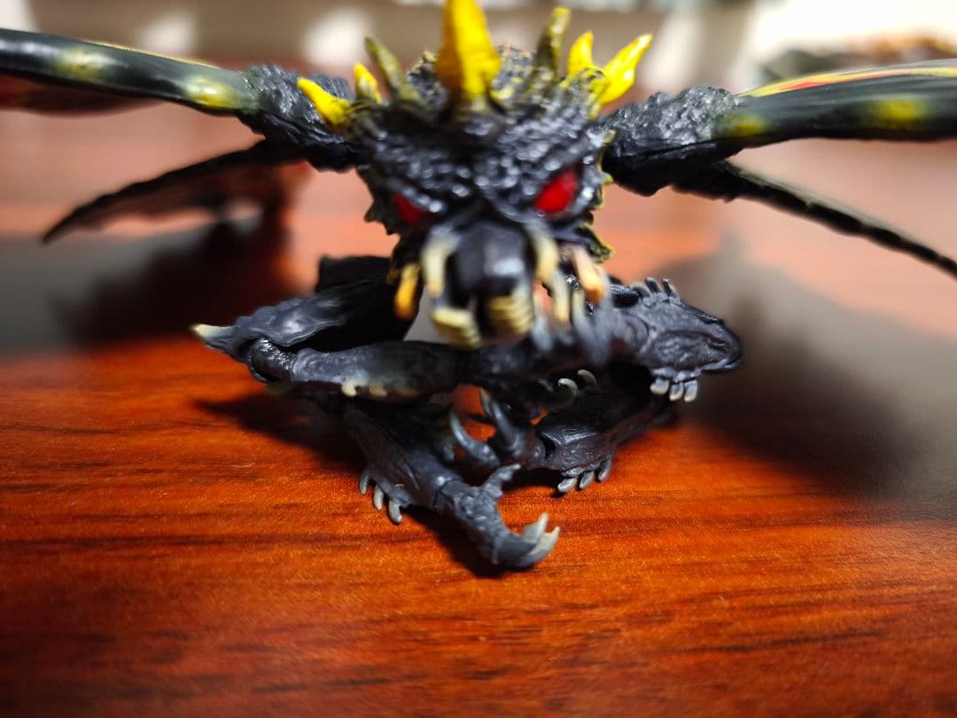 バトラ(成虫) & バトラ (幼虫) モンスターアーツ