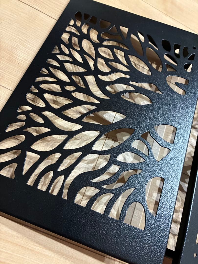 葉月　BLACK DESIGN　プレート　２枚付き（ツリー柄）　アイアンラック