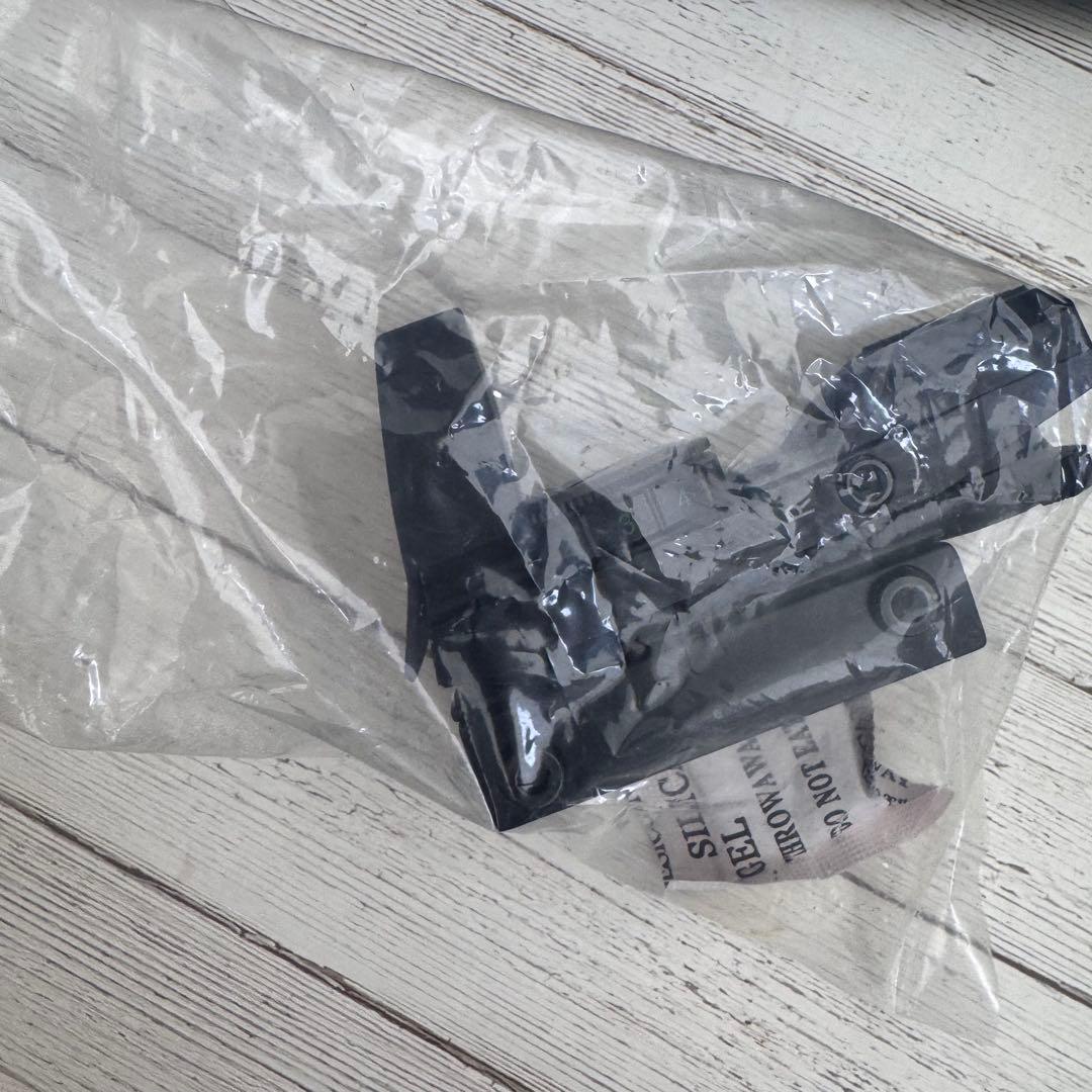 東京マルイMP7A1 GBB + サプレッサー + レッドドットサイト