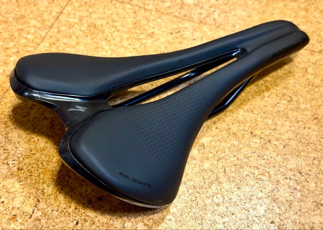 パーツ SPECIALIZED ROMIN EVO COMP GEL