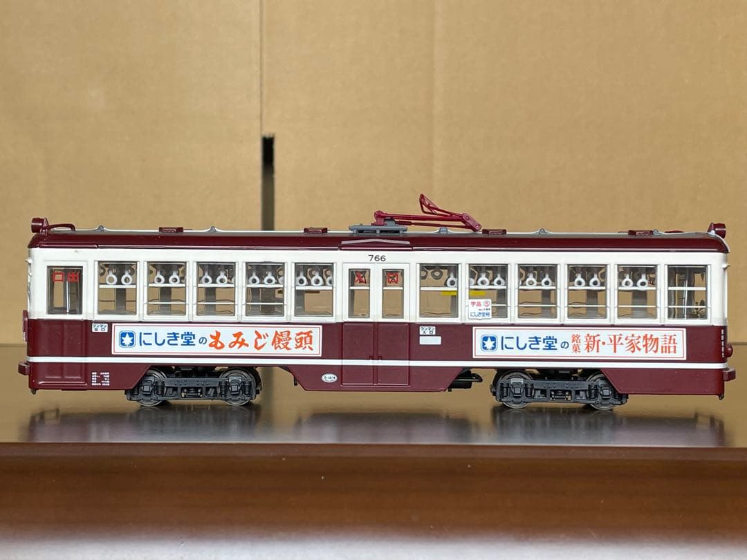 TOMICA LIMITED VINTAGE 広島電鉄もみじ号750形 西部警察