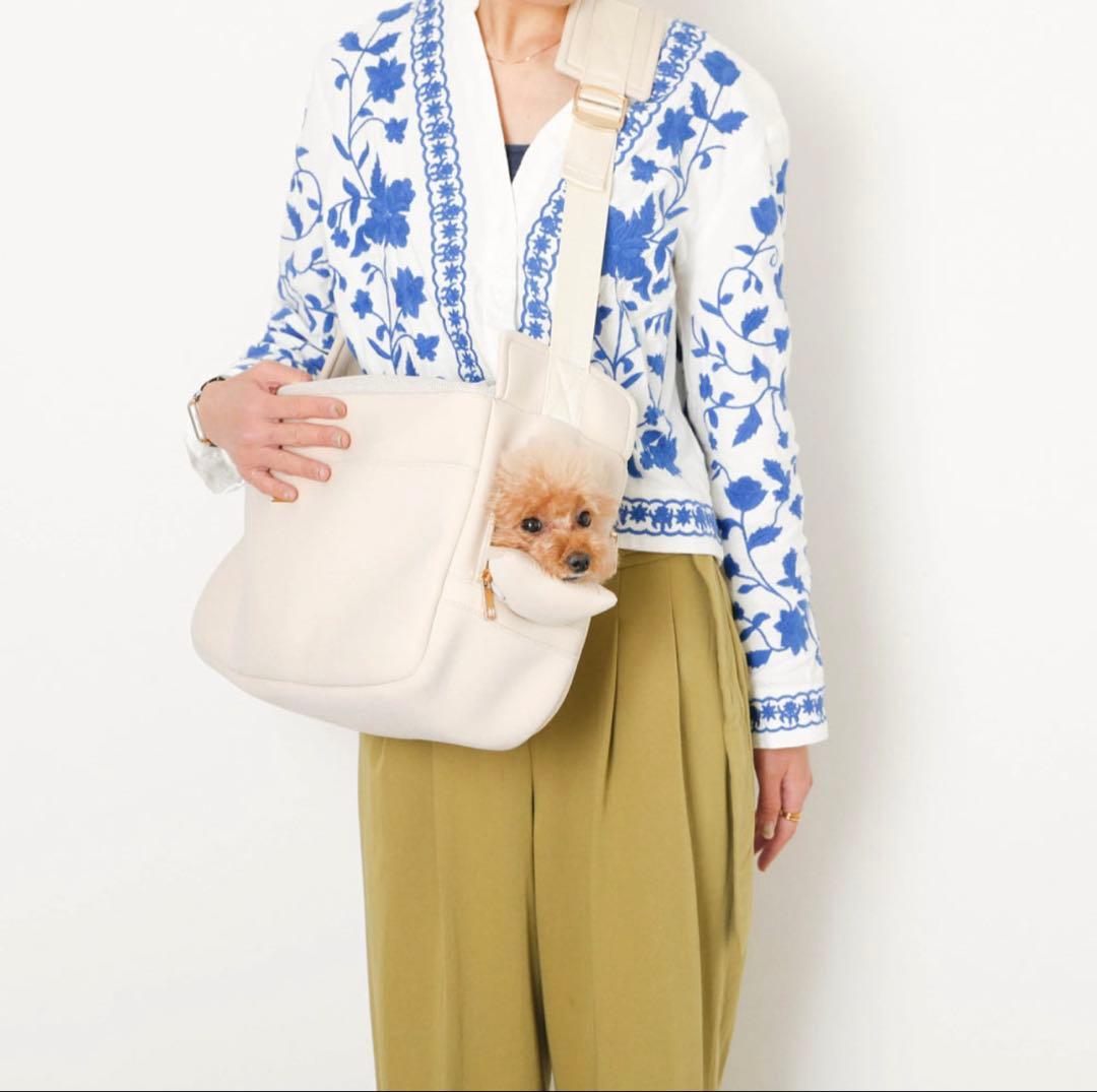 新品未使用 モンシェリ ネオプレンスリングバッグ moncheri