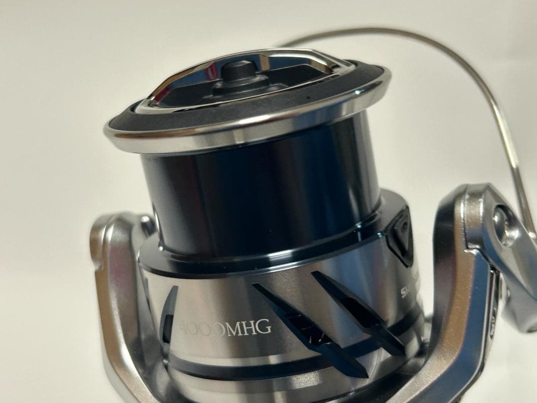 シマノshimano　23ストラディック4000MHG　一回でも使ったこともない
