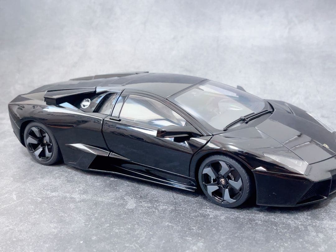 AUTOart 1/18 ランボルギーニ Reventon レヴェントン