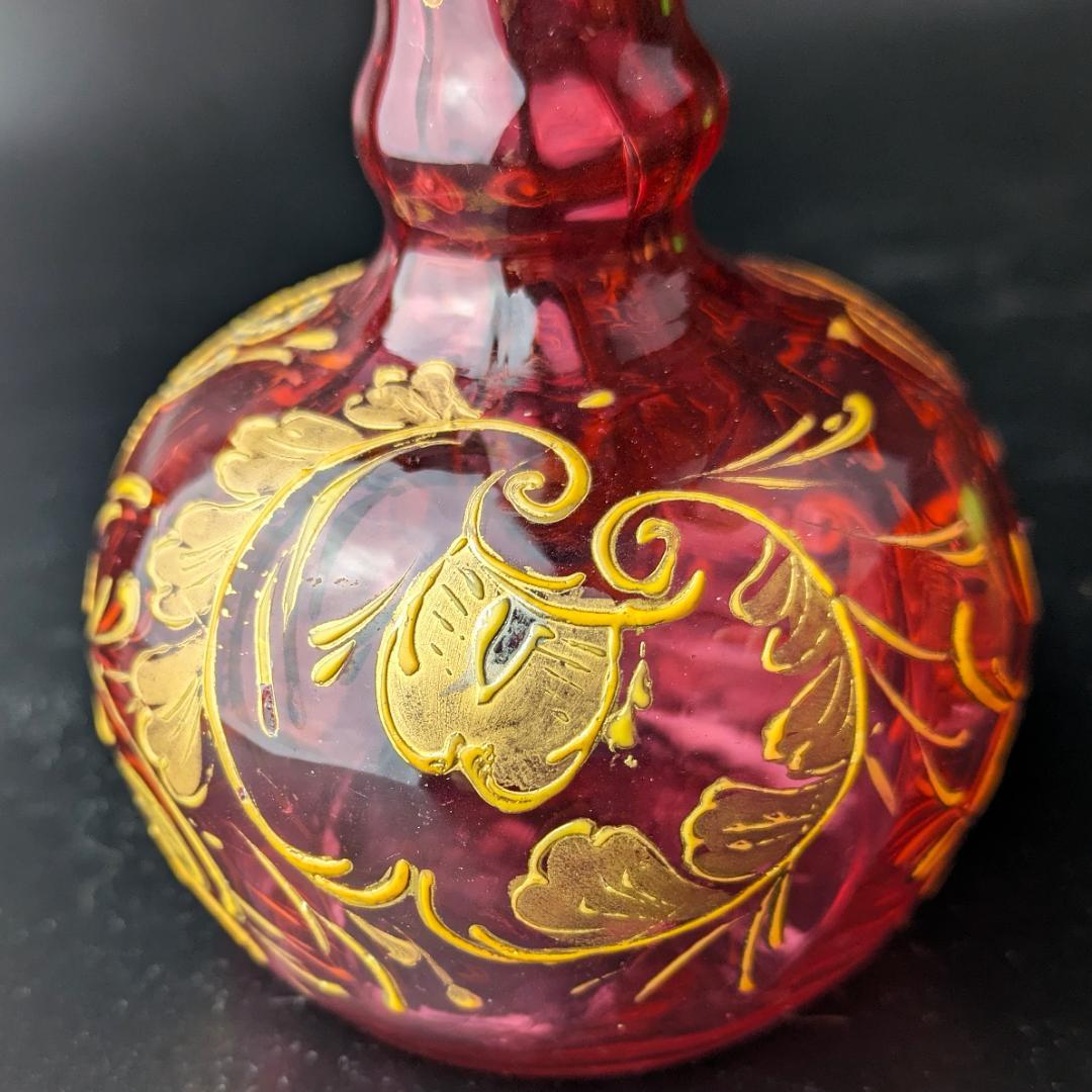 【輝く】オールドモーゼル ルビー 金彩銀彩 唐草紋様 花瓶25cm アンティーク