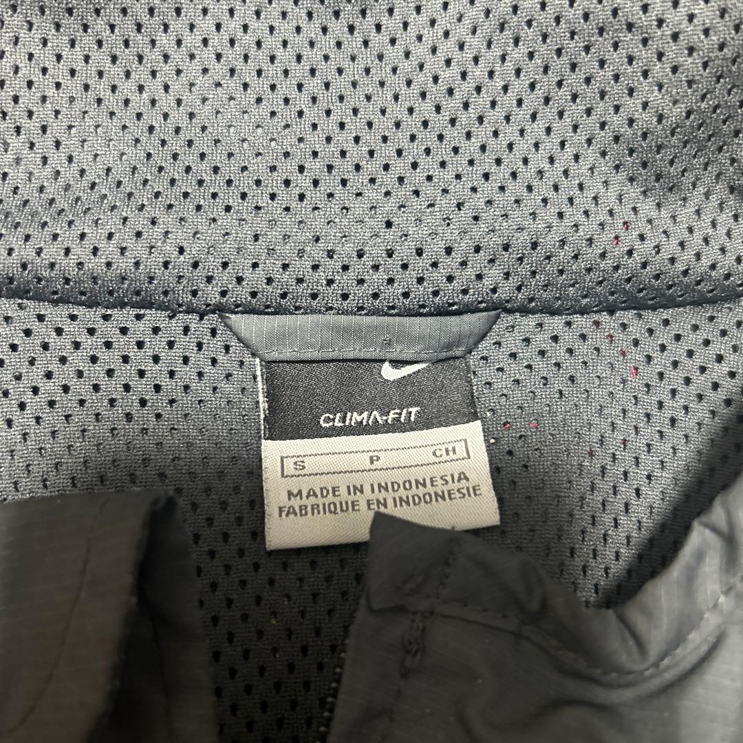 Manchester united vodafone ナイロンジャケット　ピステ