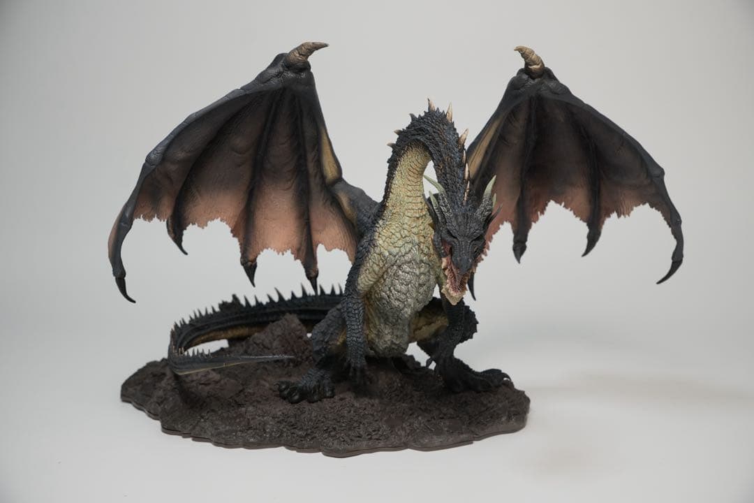 CFBクリエイターズモデル 黒龍ミラボレアス　モンスターハンター