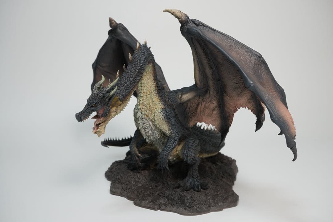CFBクリエイターズモデル 黒龍ミラボレアス　モンスターハンター