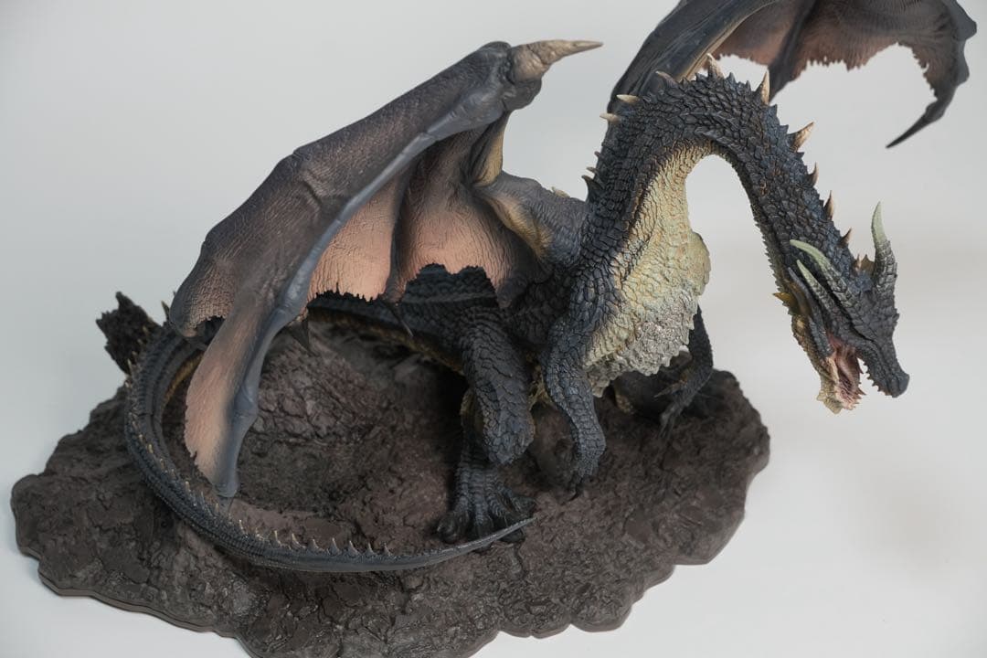 CFBクリエイターズモデル 黒龍ミラボレアス　モンスターハンター