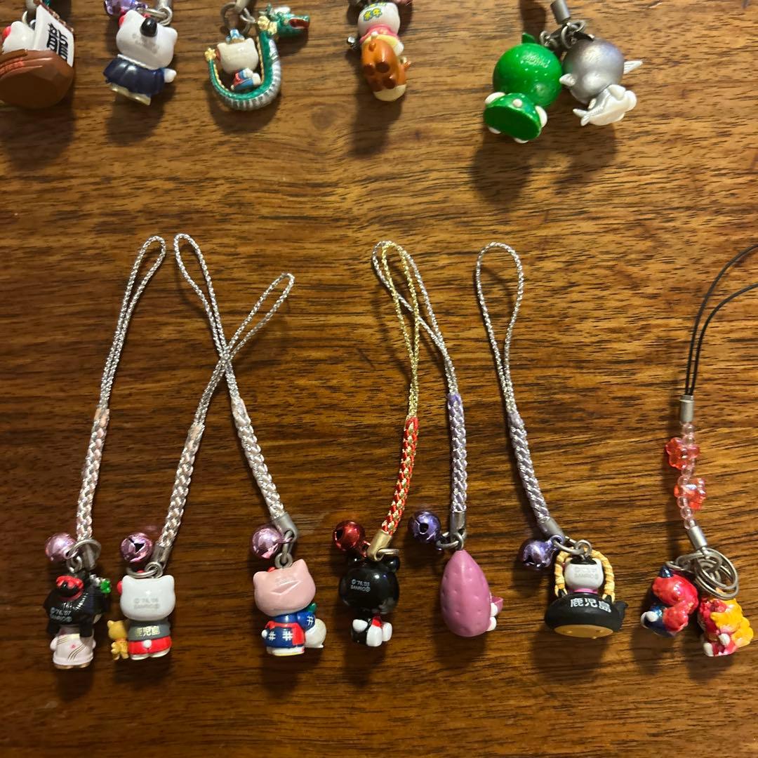 ご当地限定ハローキティ根付けストラップ 30個＋1個（九州沖縄）