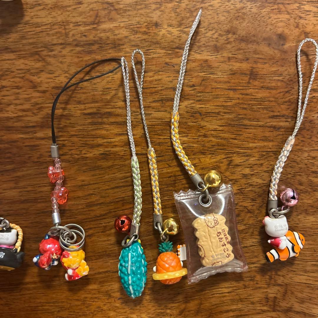 ご当地限定ハローキティ根付けストラップ 30個＋1個（九州沖縄）