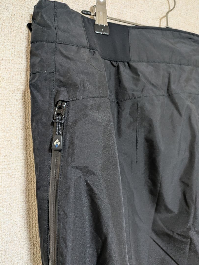 ほぼ未使用　GORE-TEX　中綿入りアルパインパンツ　メンズXL　黒　モンベル