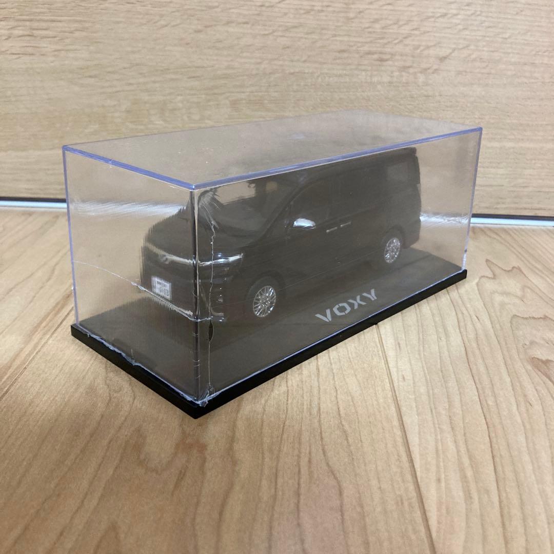 1/30 トヨタ 80 ヴォクシー 後期 カラーサンプル ミニカー