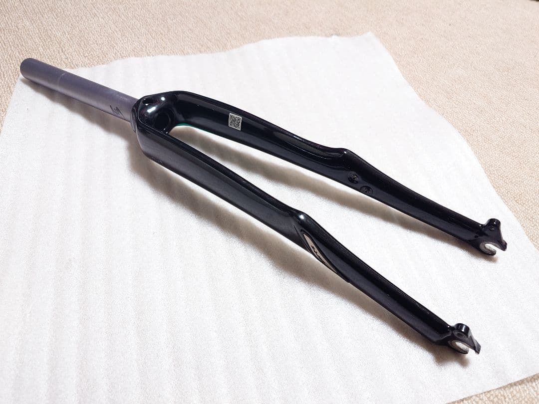 SPECIALIZED『DOLCE』カーボンフロントフォーク/700C