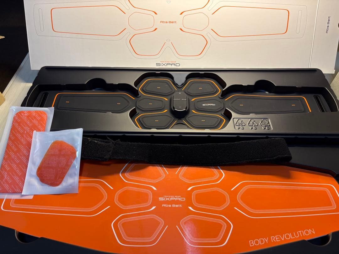 【お盆限定セール】【美品】シックスパッド　アブズベルト　S/M/L