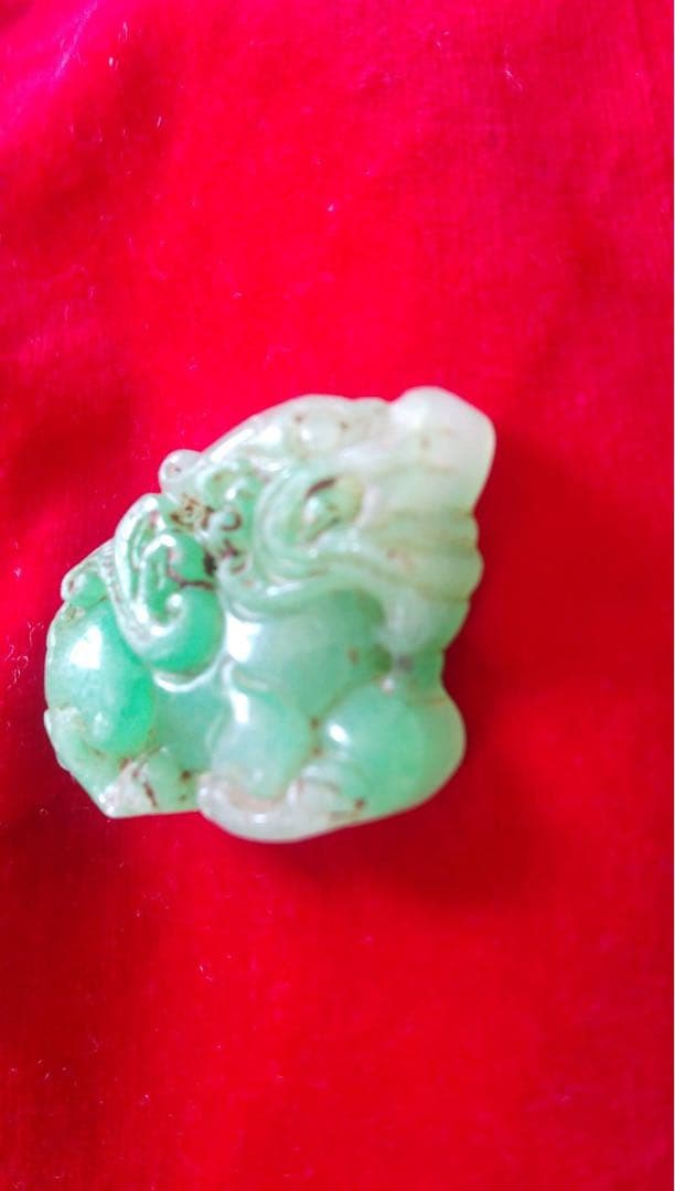 翡翠　龍　ヒスイ