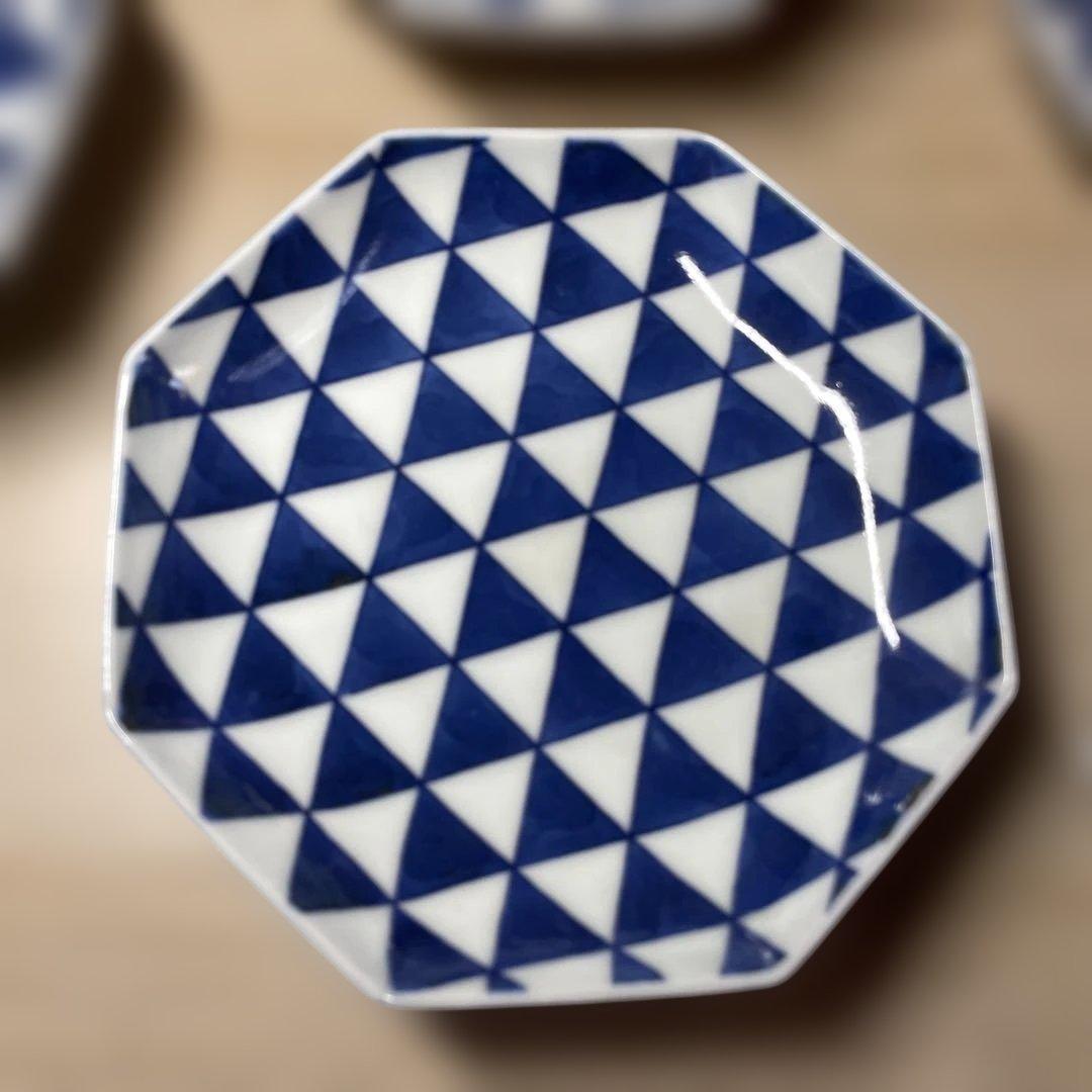 今泉今右衛門　鍋島染付ウロコ紋八角皿五客　箱なし