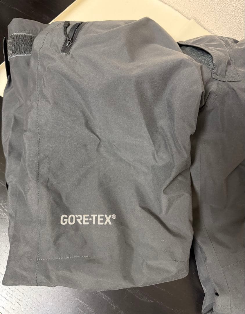 ダイワDAIWA ゴアテックス　防寒パンツ メンズM グレー　専用サスペンダー付