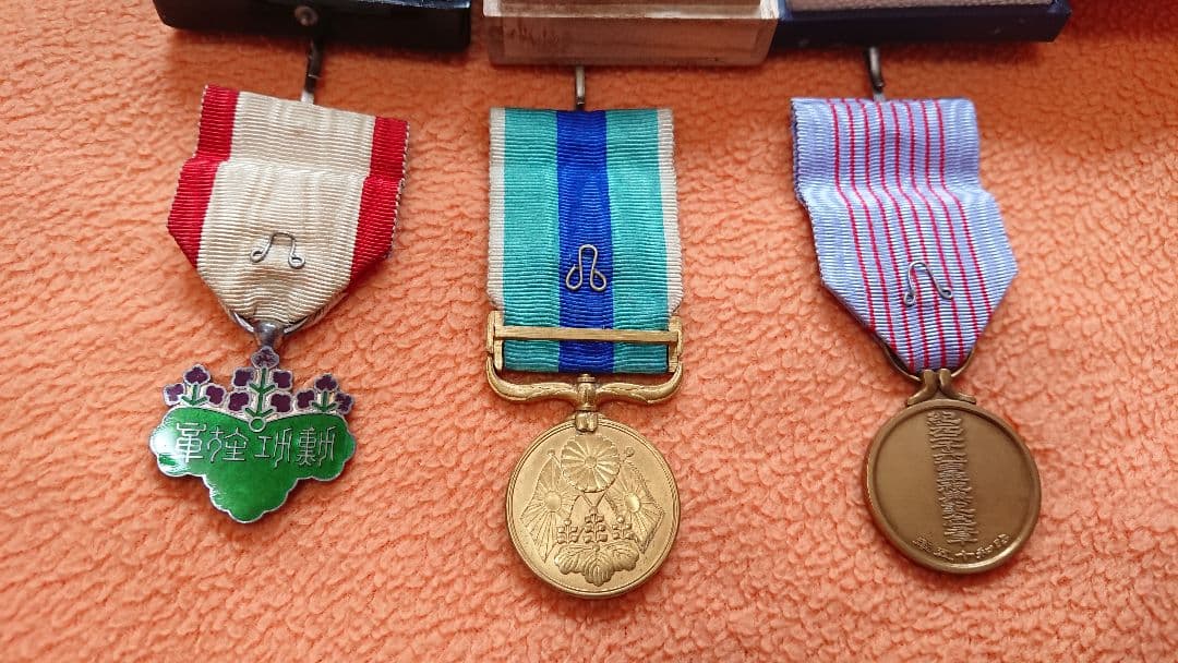 勲章★日本国勲章3点セット！コレクションにいかがでしょうか♪