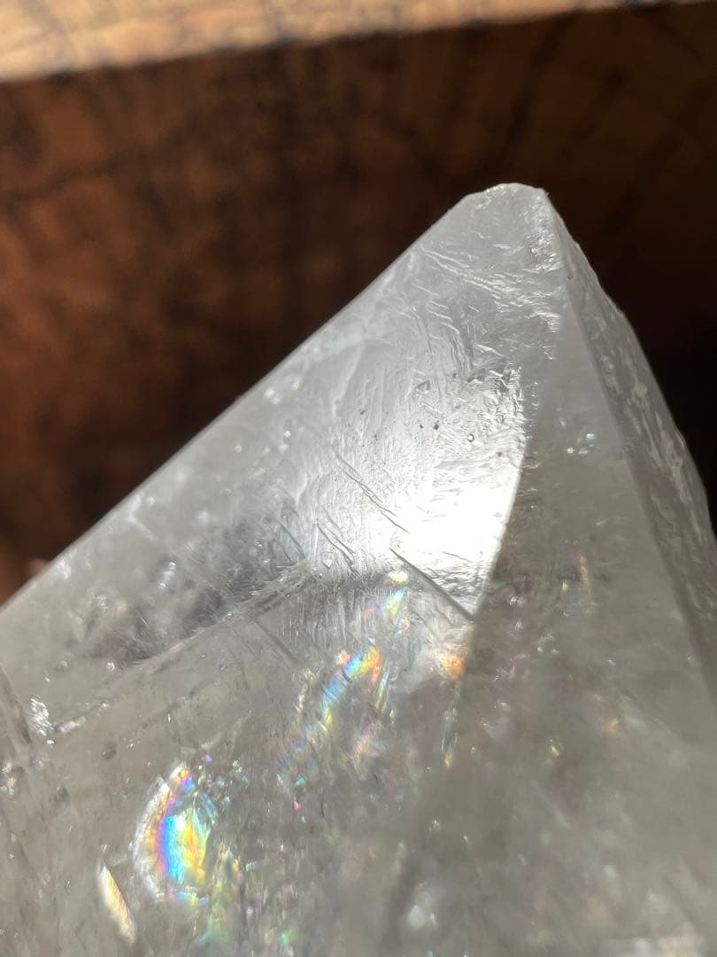 龍脈の精髄 ― 水晶「虹を宿す天の導き」 ※売上の一部を保護猫活動に使用