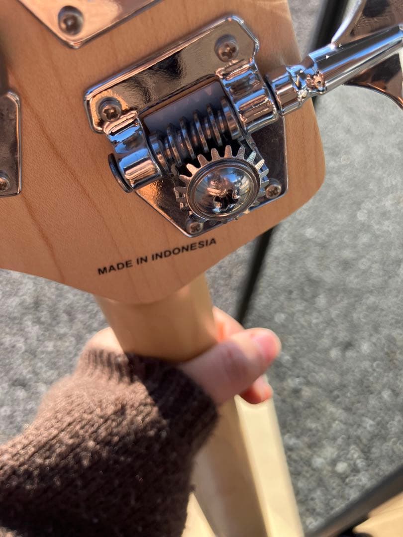 ち*る様 Sterling by Music Man StingRayエレキベー