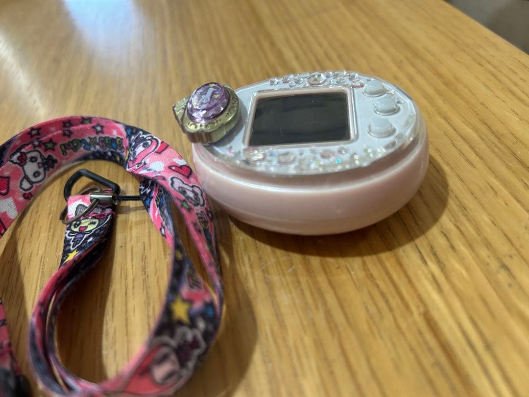 たまごっちピース 本体 たまデコピアスDisney ストラップ付き