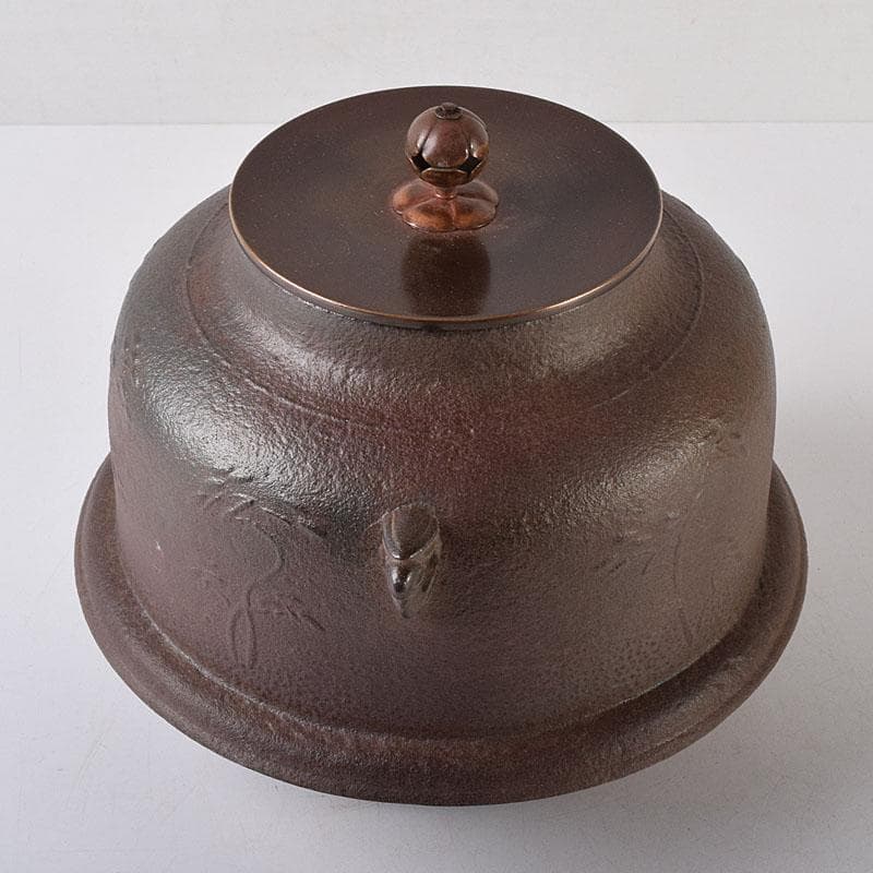 茶道具　人間国宝　釜師　高橋敬典作　浜松地紋真形羽付釜　共袋共箱　VR8722H