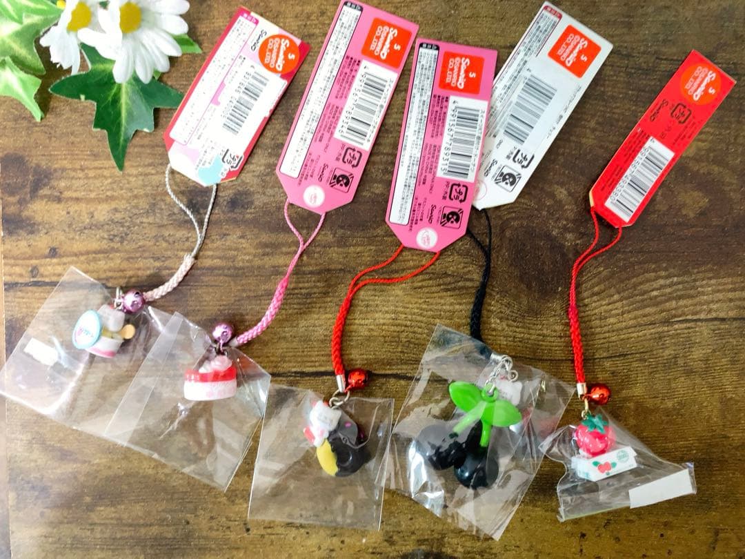 へ*可様 【希少】ご当地キティ　根付　ストラップ　入手困難　激レア多数　⭐︎まと