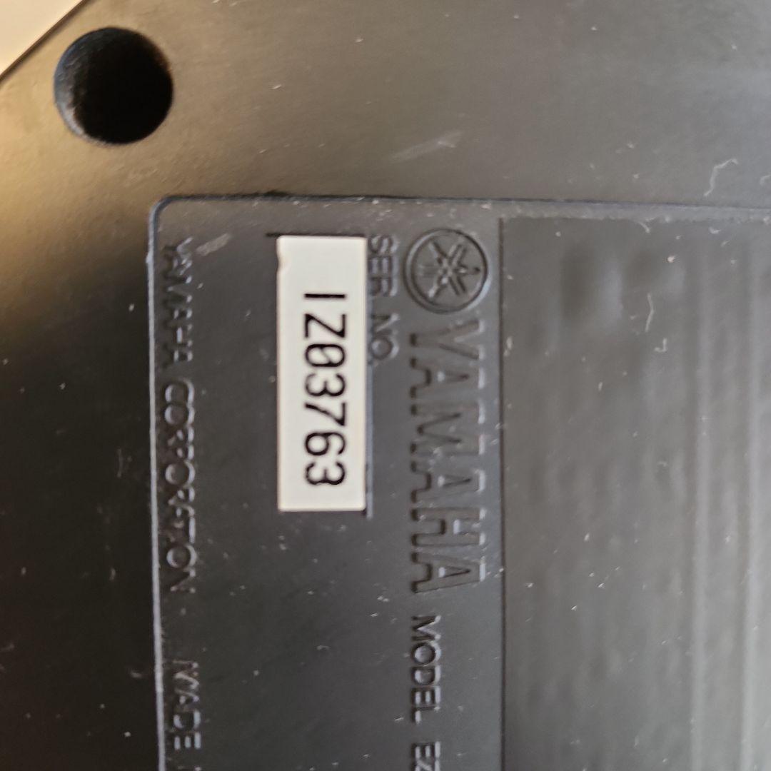 ヤマハエレキギター2本セット EZ-AG赤・EZ-EZナチュラル