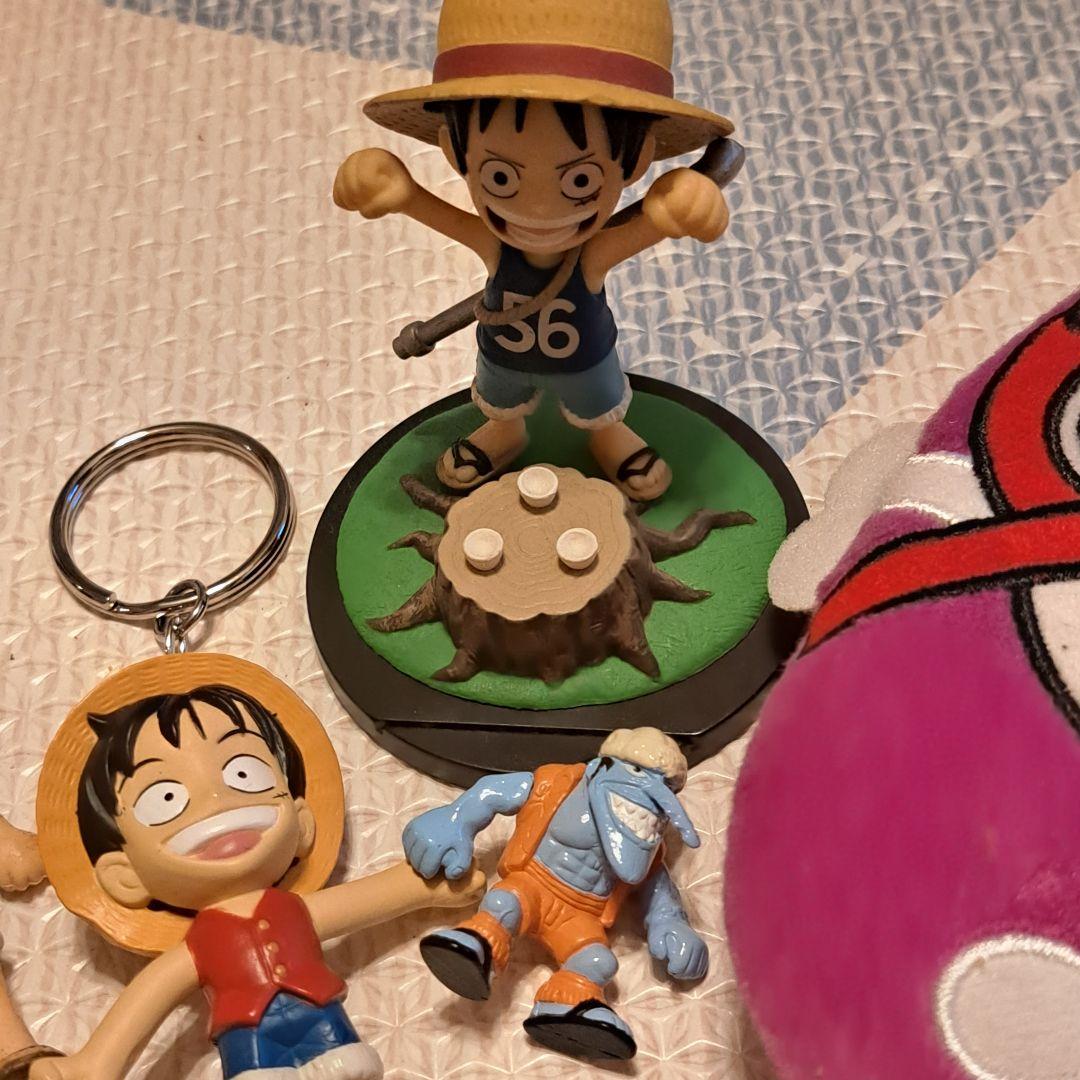 福袋★ワンピースグッズまとめ売り キーホルダー　フィギュア　セット　大量