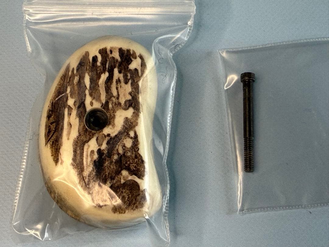 HWS製ダブルデリンジャー用スタックホーン（実物）グリップ