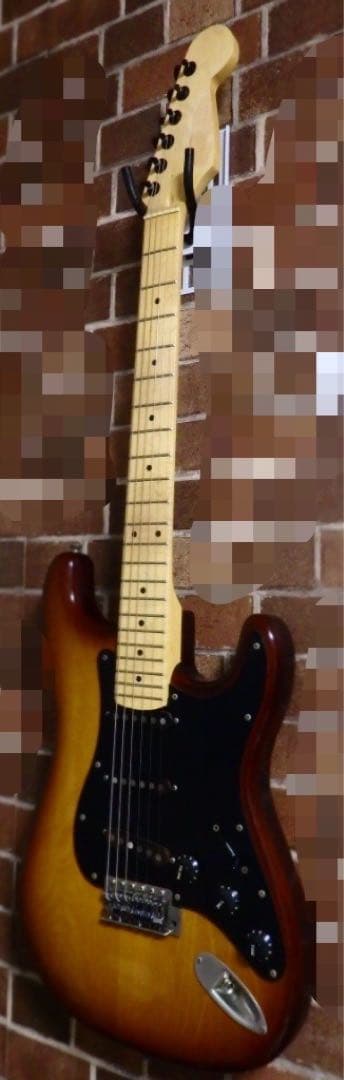 拉*孟様 日本製　フェルナンデス　ストラトタイプボディ　ネックはおまけ