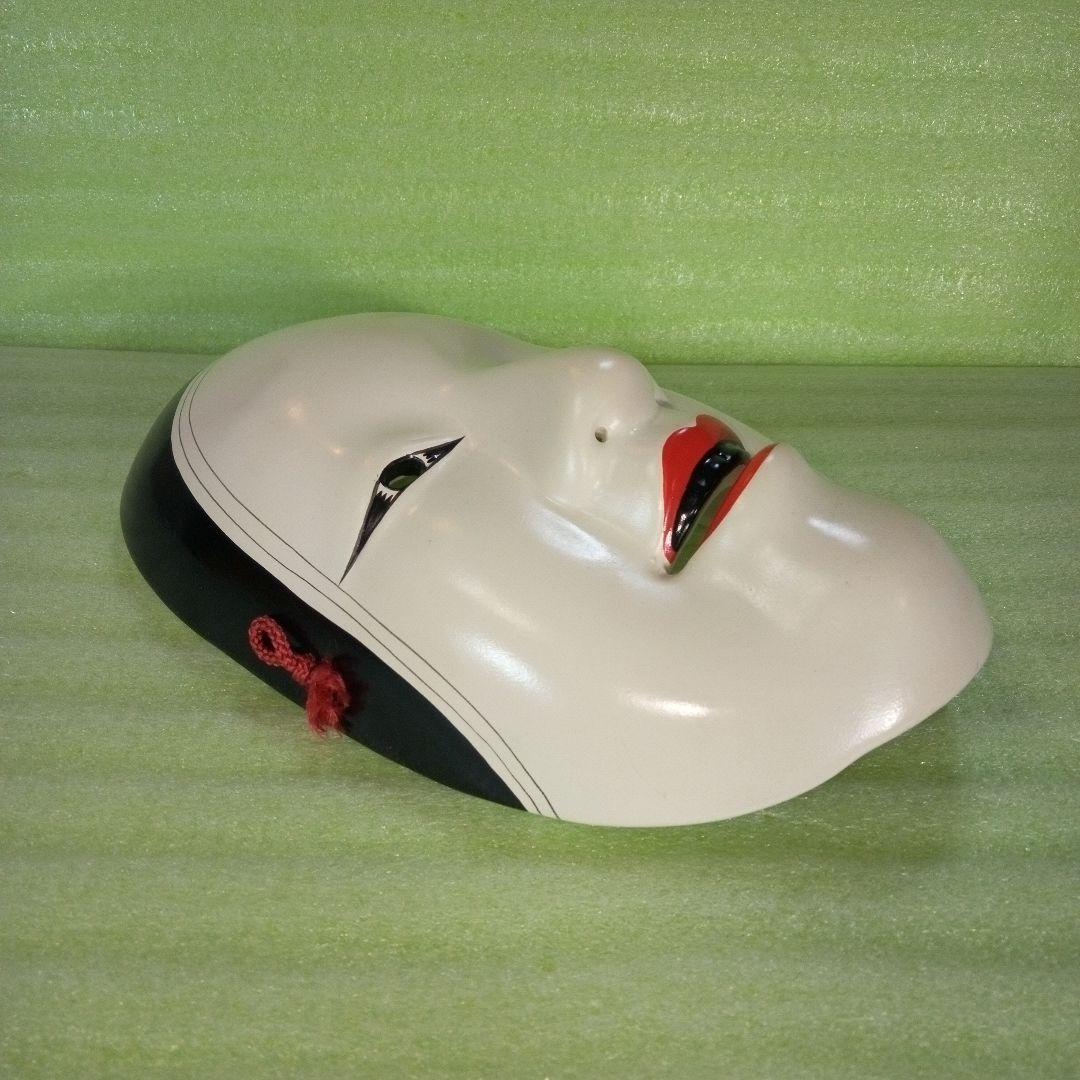 能面　女面？　女性の顔？　伝統工芸品　日本文化　伝統芸能　お面　おめん　マスク