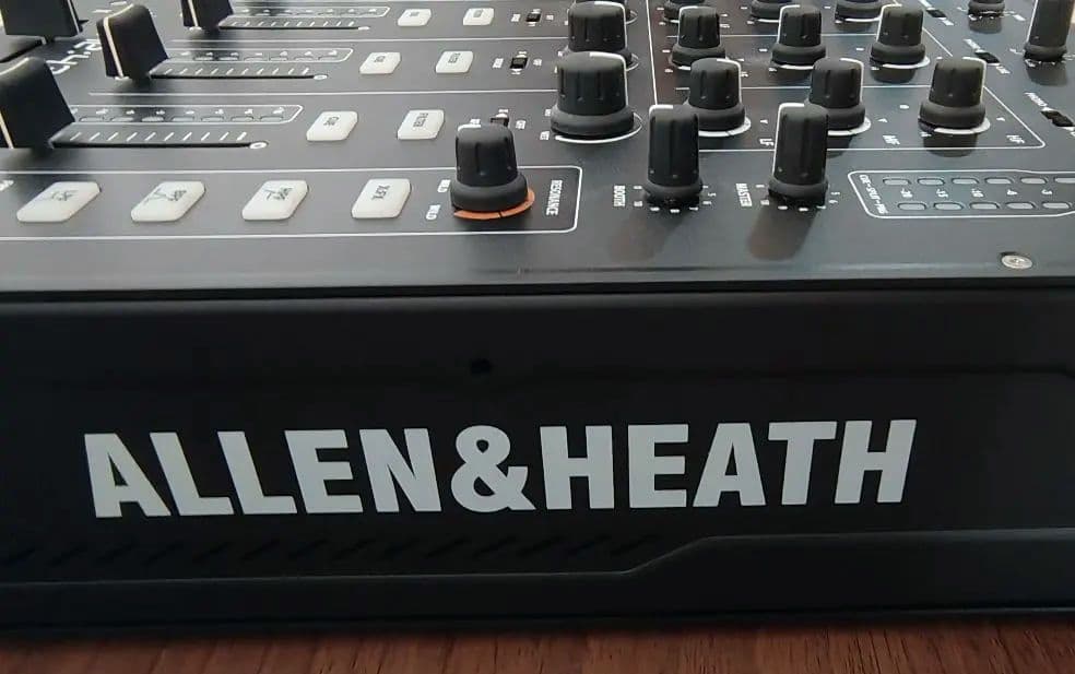 ALLEN&HEATH XONE:43 DJミキサー