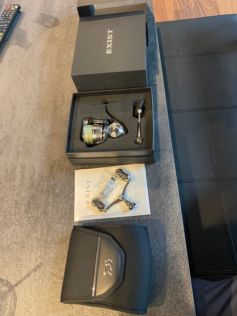 22イグジスト　LT3000S LIVREハンドル　スタンド付き