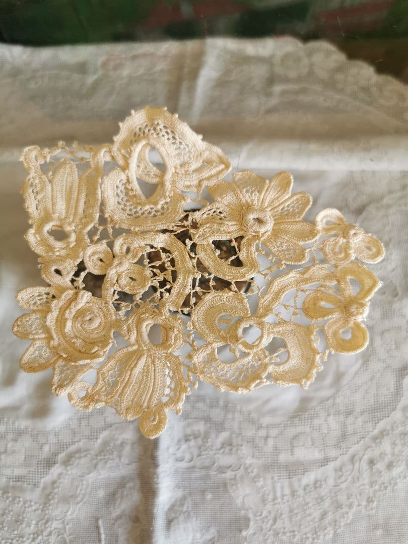 アンティーク アイリッシュクロシェレース 多層パンジー向日葵三つ葉 手編ドイリー