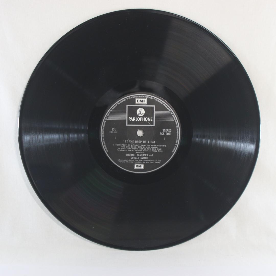 英LP At The Drop Of A Hat ステレオシリーズ最初期UK盤
