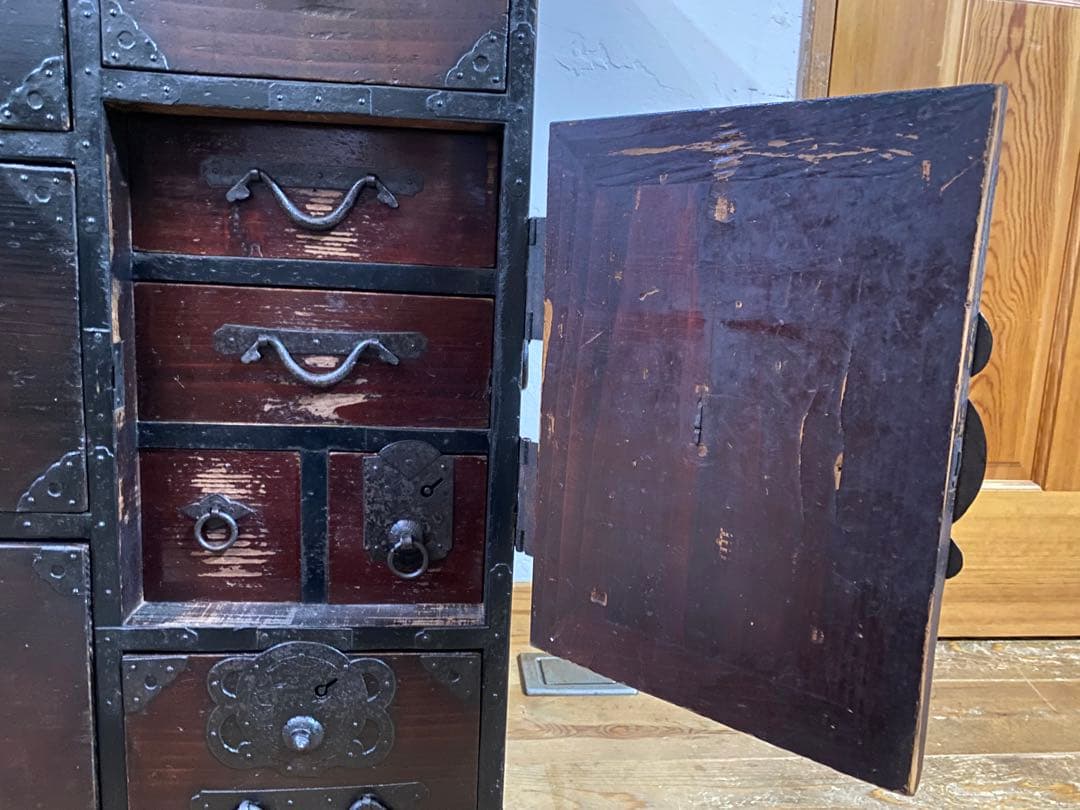 骨董の仙台箪笥　アンティークチェスト　鍵有り