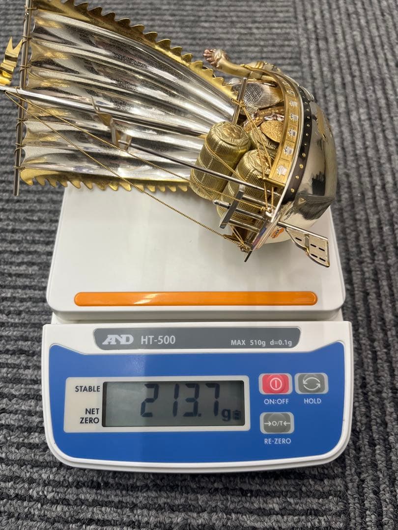 銀製　宝船　置物　ガラスケース付