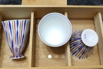 お値下げ永峰作有田焼ワインカップ揃木箱入りです