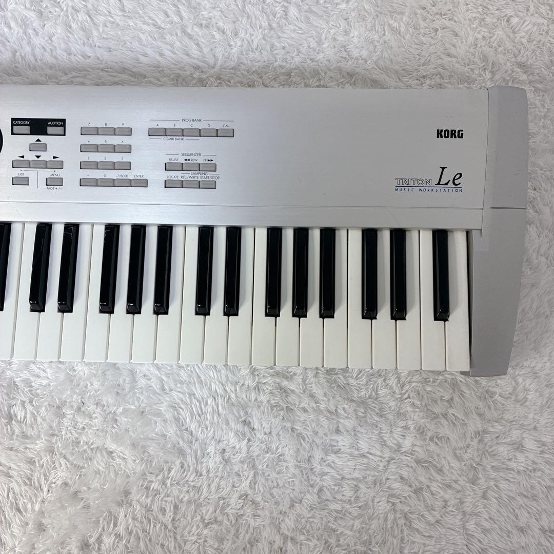 【美品】KORG TRITON Le76 シンセサイザー 76鍵 音楽