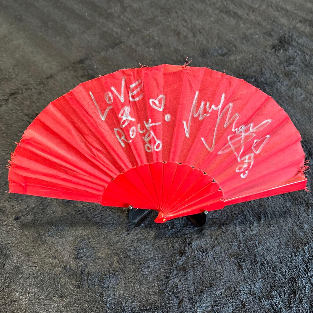 【最終値下げ】激レア マイケル・モンロー 本人直筆サイン入り扇子